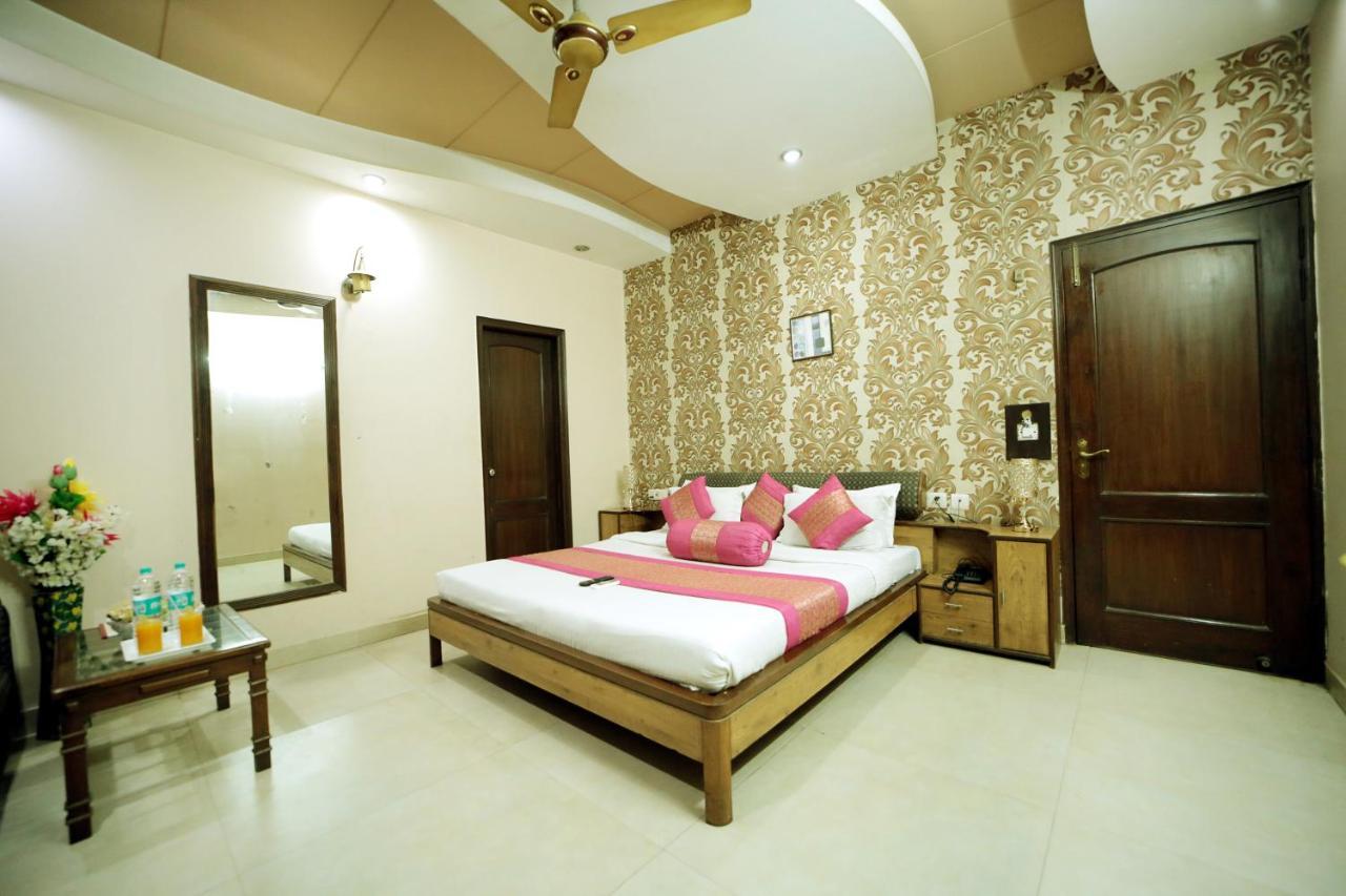 Hotel Blue Bell - Karol Bagh New Delhi Esterno foto