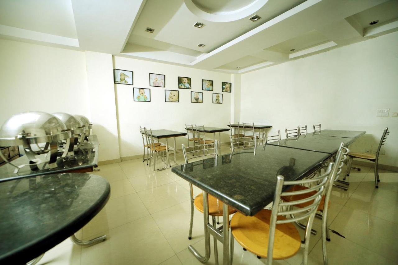 Hotel Blue Bell - Karol Bagh New Delhi Esterno foto